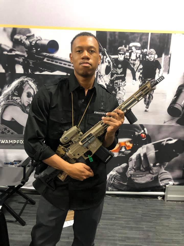 Swampfox showing off their TriHawk prism sight