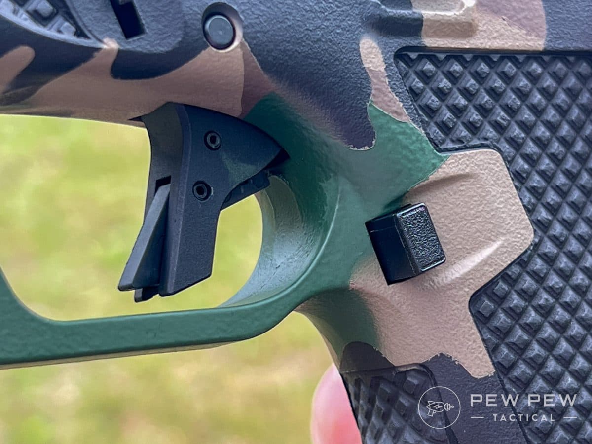 PSA Sabre Dagger mag release