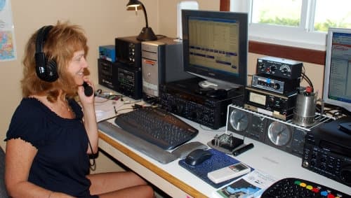 [Beginner’s Guide] Ham Radio Basics for Preppers - Pew Pew Tactical