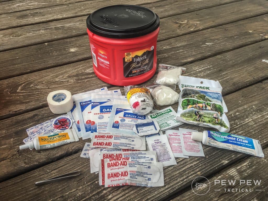 Post Thumbnail Image for post: [How-To] Build a First Aid Kit for Your Car & Home