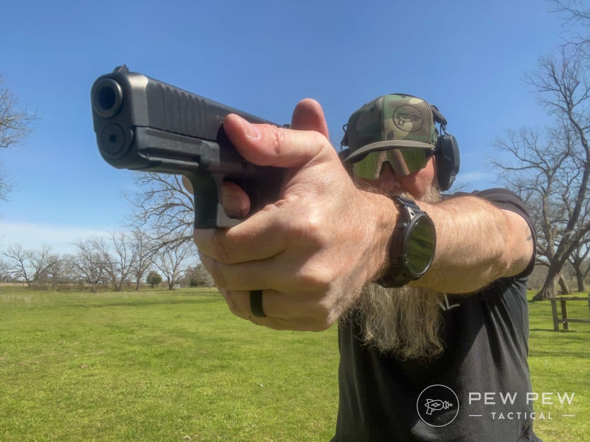 G17 vs G19 19 close