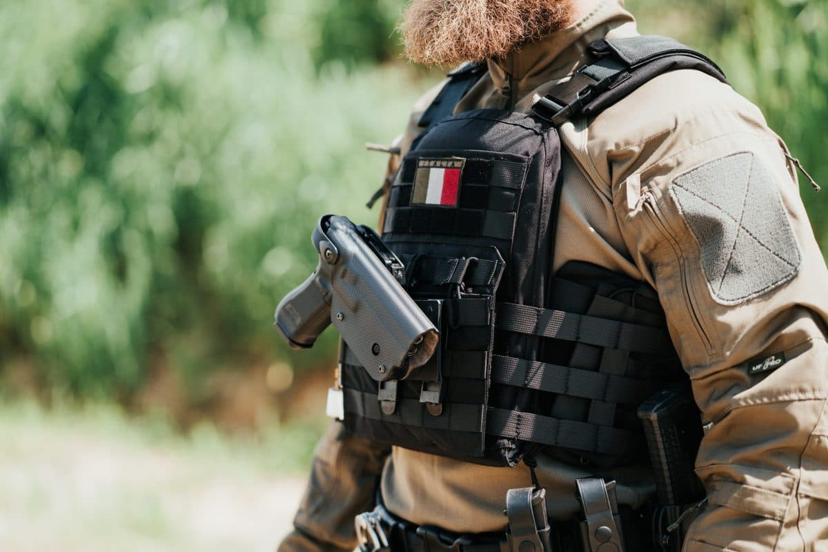 Plate carrier pistol holster