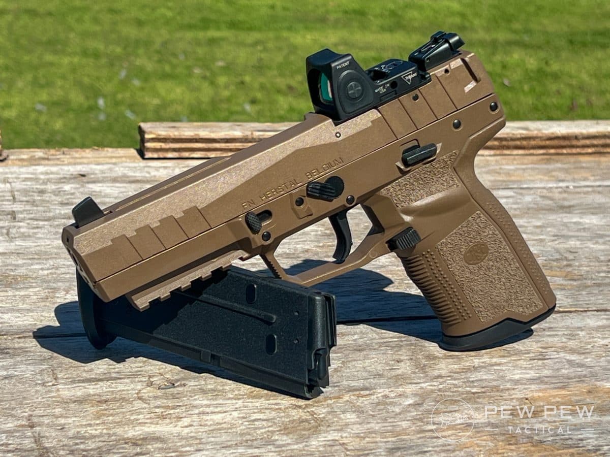 Post Thumbnail Image for post: FN Five-Seven MRD Review [Hands-On Tested]