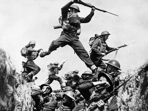 WWI Soldiers in trenches