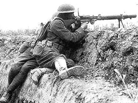 Lewis Gun in a trench