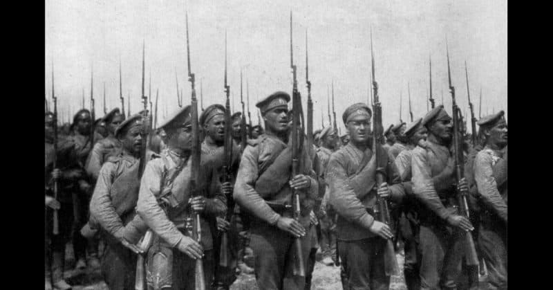 WWI Russian Soldiers with Mosin-Nagants