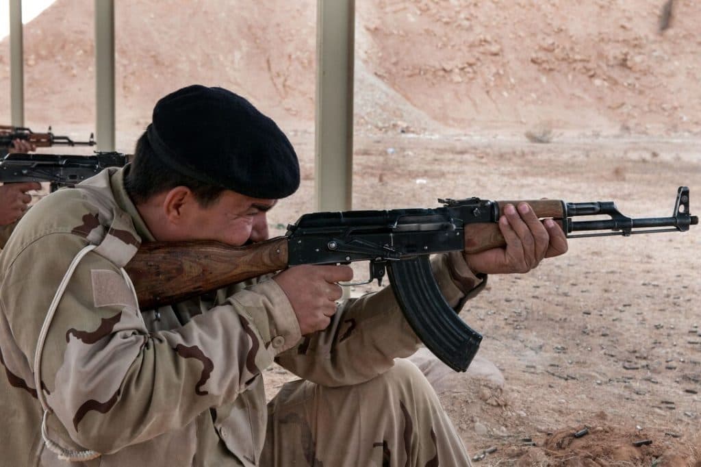 Iraqi Army trainee AK-47