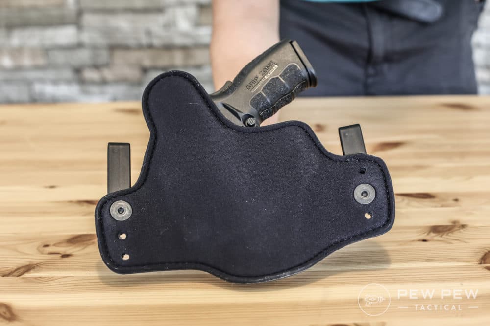 Back of Aliengear Cloak Tuck 3.0