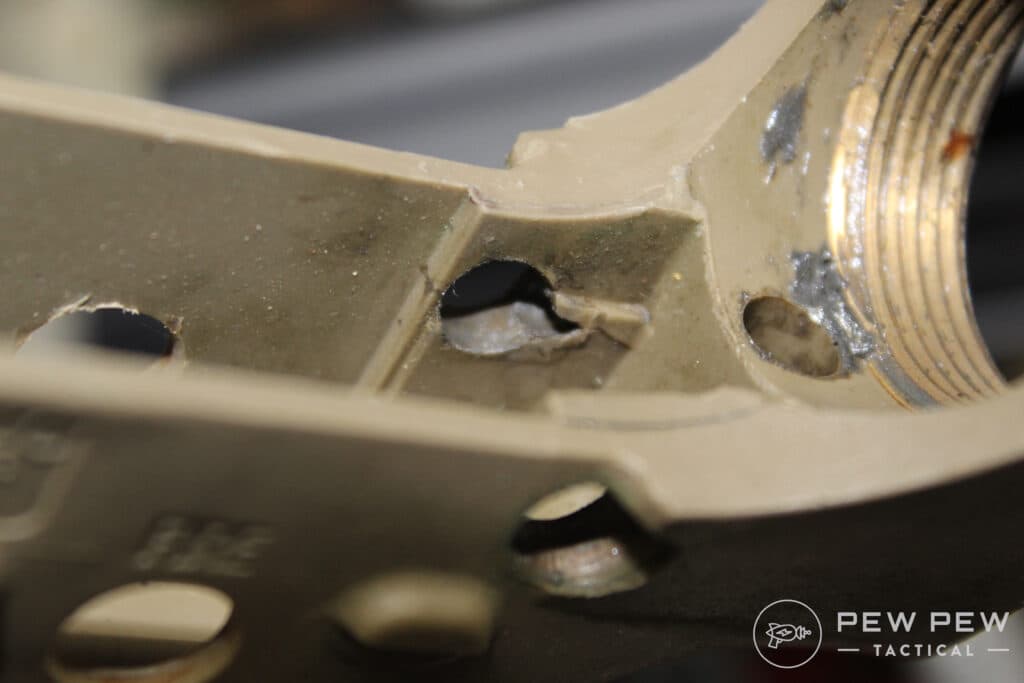 Poly lower broken detent