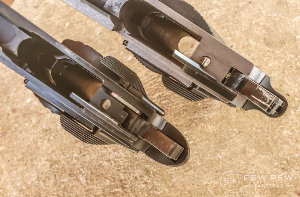 On the Series 80 1911, picture left, you can see the slim silver lift at the lower right-hand side of the frame as visualized from above. The Series 70 1911, picture right, does not have a lift