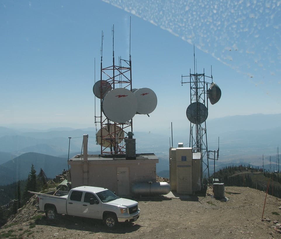Radio Repeater tower (QRZ Now)