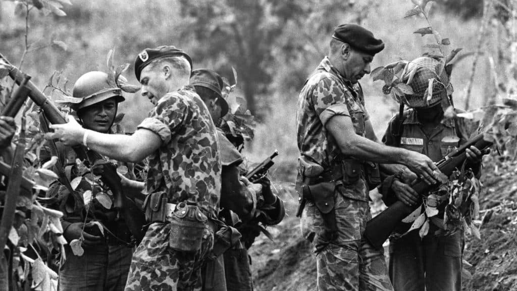 US Green Beret troops training Vietnamese soldiers