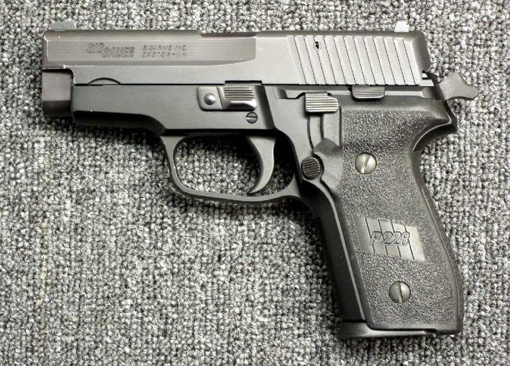 Sig P228