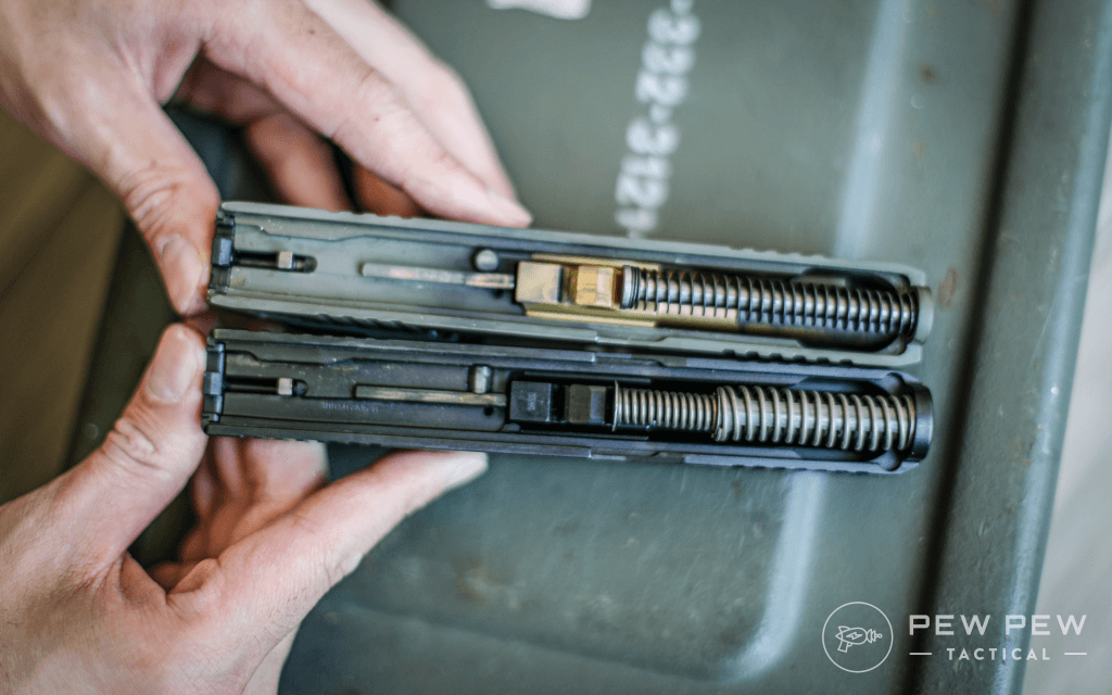 Dagger Compact (T) vs Glock 19 (B) Slide