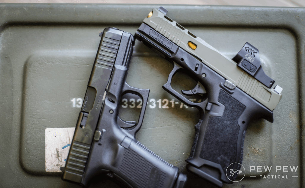 Dagger Compact vs Glock, Side