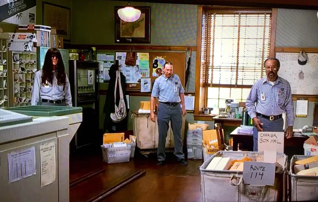 Men in Black, Post Office