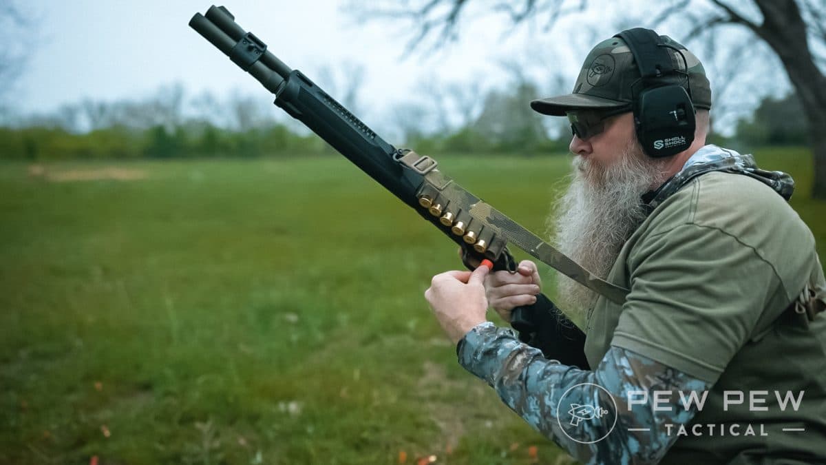 Mossberg 940 Pro Tactical SPX loading