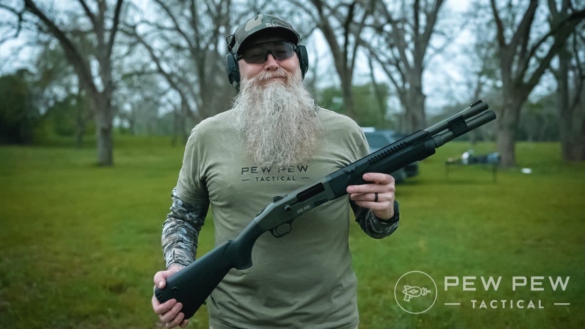 Mossberg 940 Pro Tactical SPX posed 2