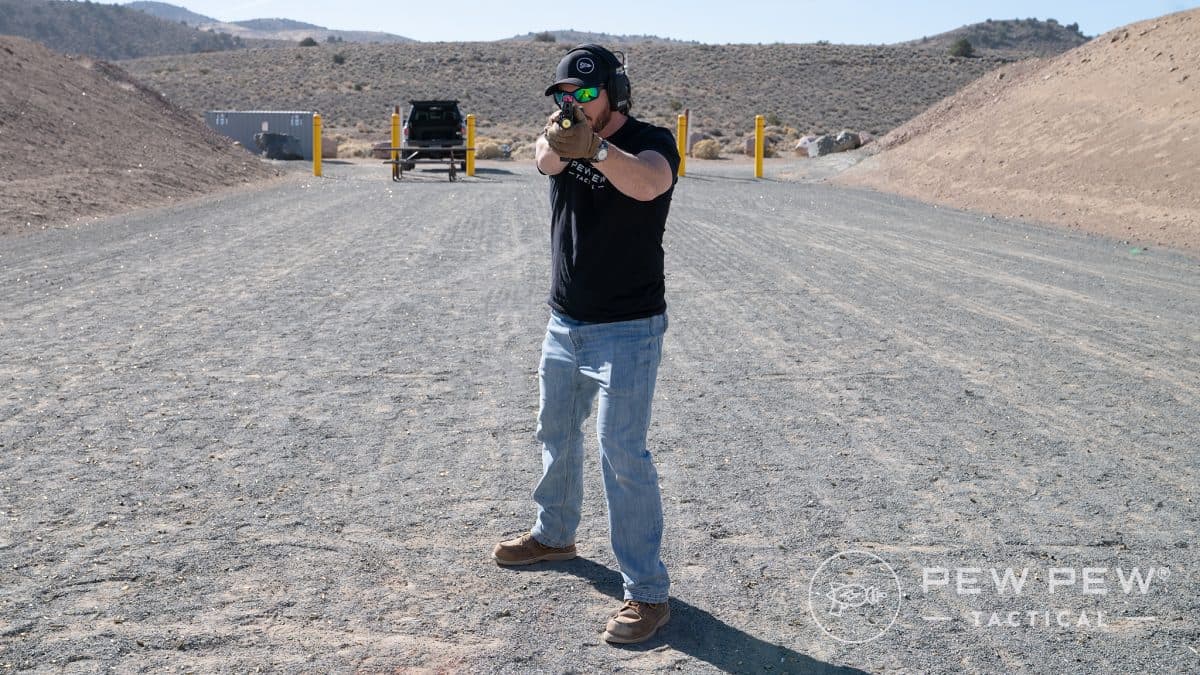 Weaver shooting stance