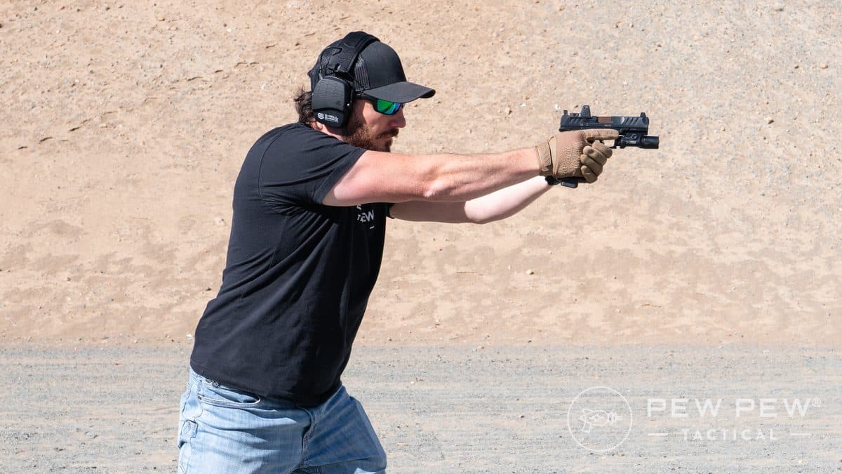 Weaver shooting stance