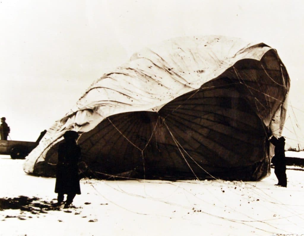 Post Thumbnail Image for post: A Picture from History: Incendiary Balloons in WWII