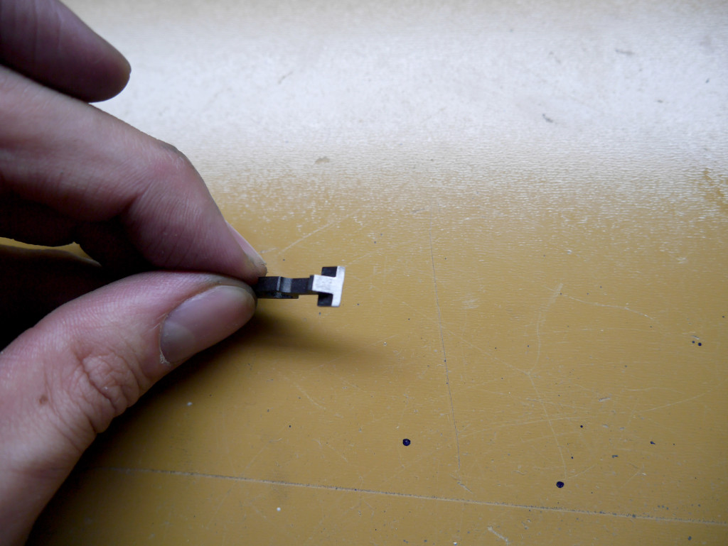 1911 Polished Disconnector Top