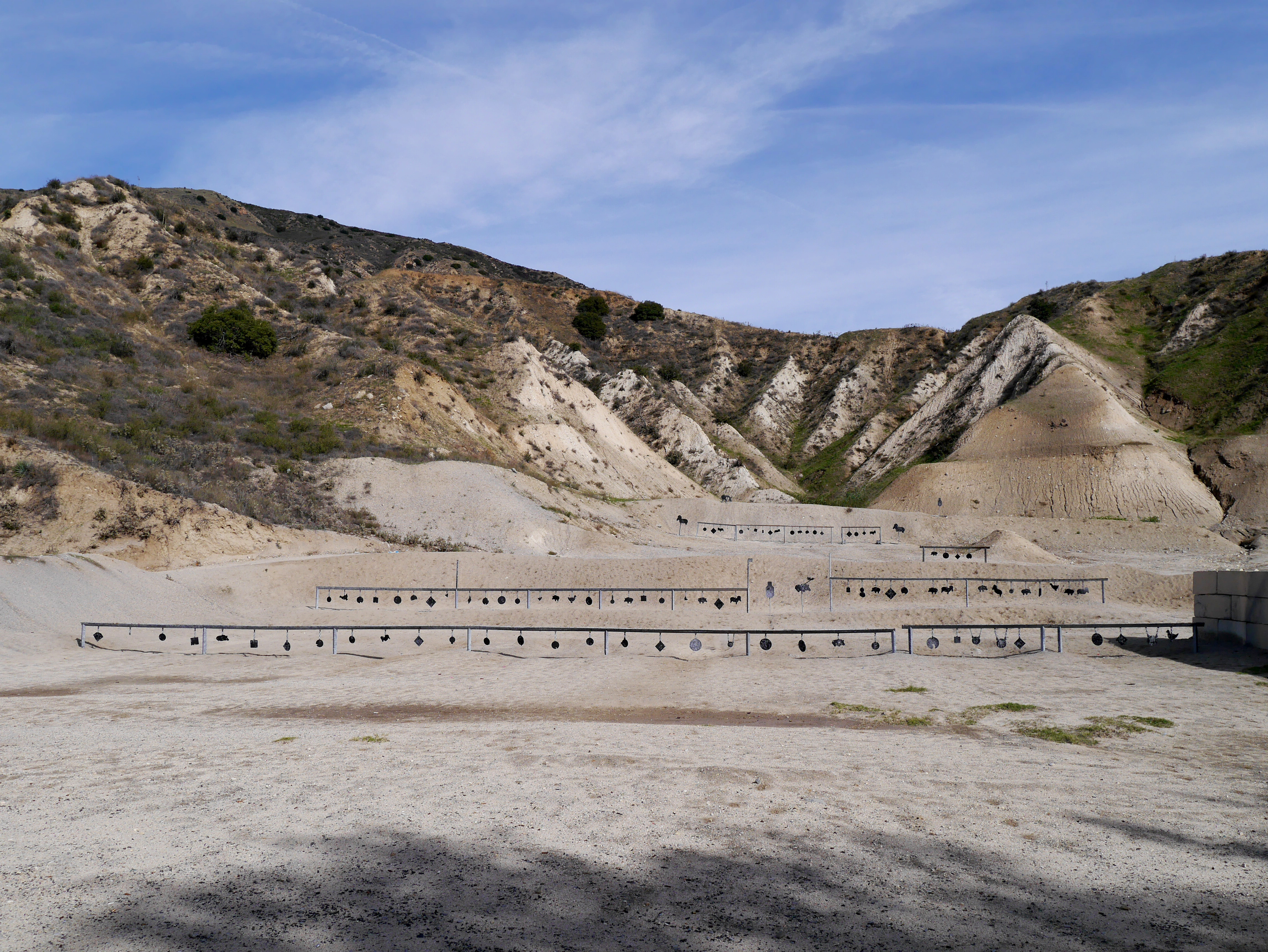 Angeles Shooting Range, Pistol Side