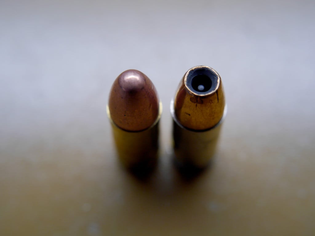 9mm 115 gr Federal FMJ vs 124 gr Federal Hydrashok, Top