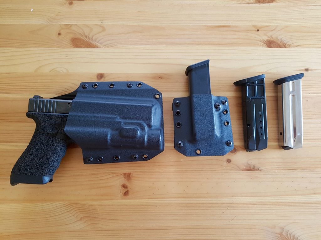 Bravo Concealment IWB GLOCK w/ TLR-7