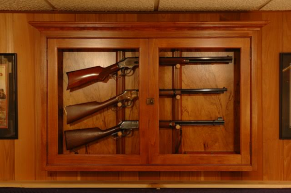 wall mounted gun display