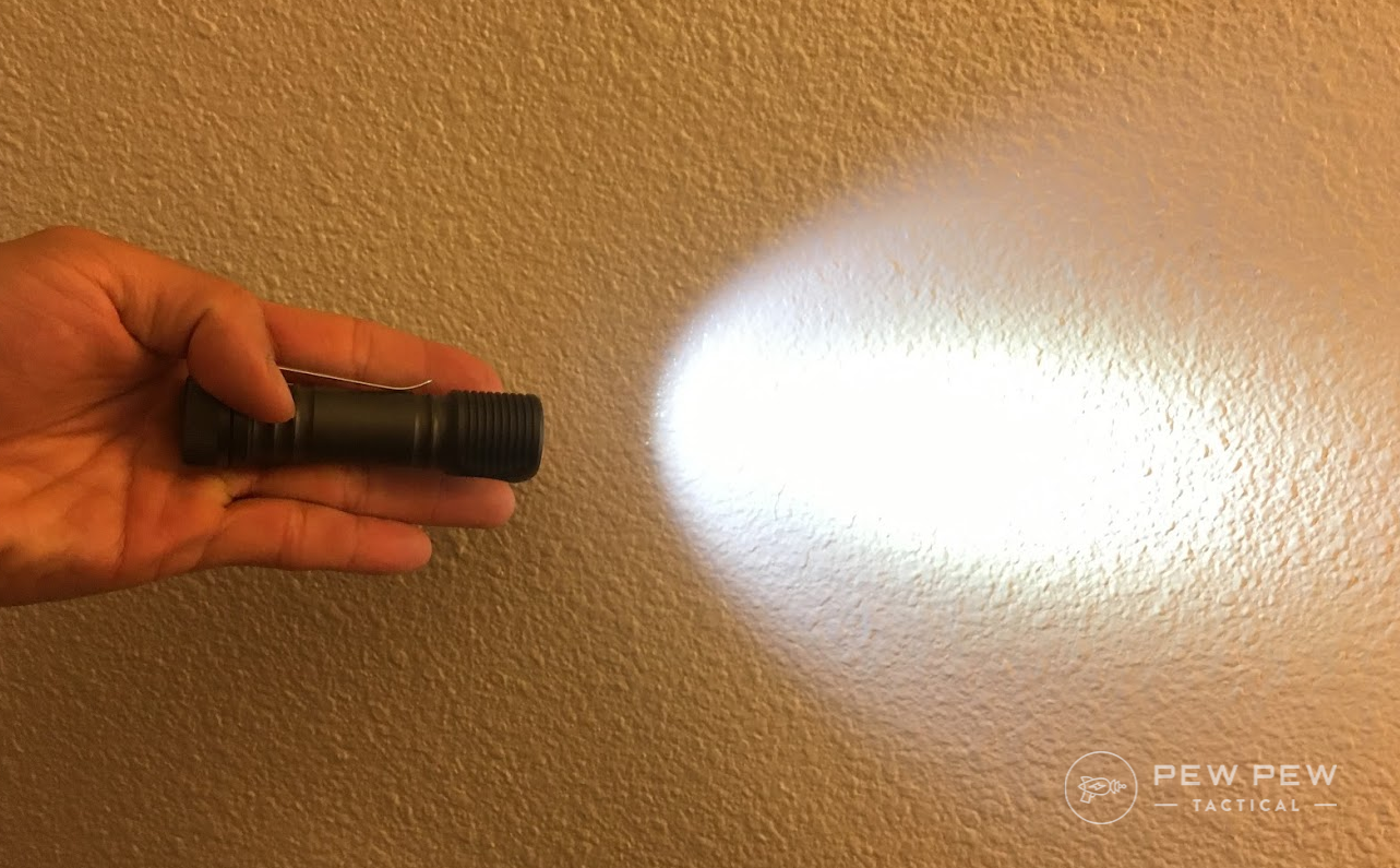 5 Best Everyday Carry (EDC) Flashlights [HandsOn] Pew Pew Tactical