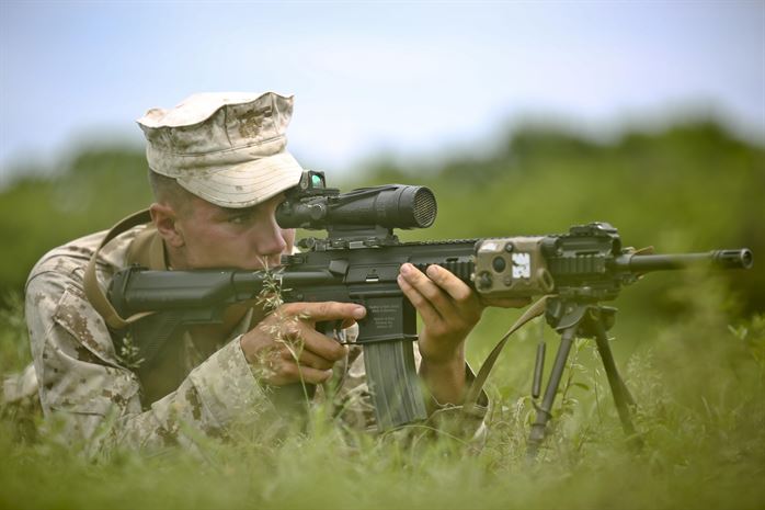 US Marine using AR15 with Harris bipod