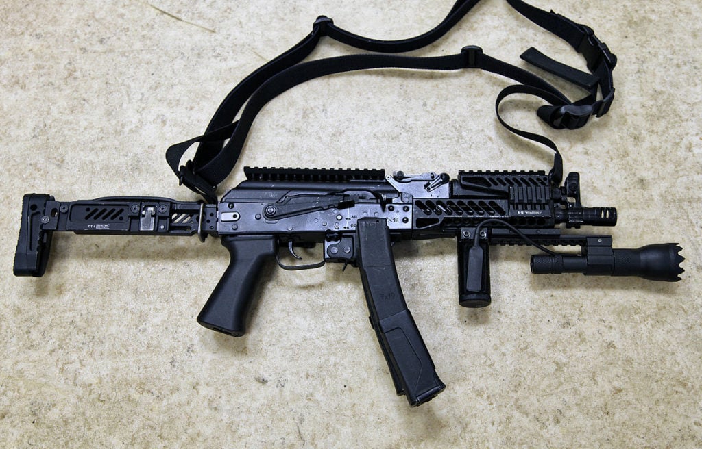 File:Kriss Vector left.JPG - Wikipedia