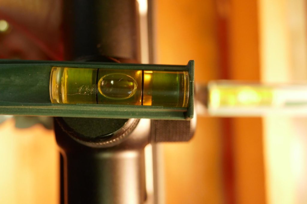Bubble level on scope