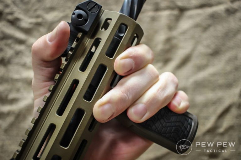 Best AR15 Foregrips [HandsOn] Vertical & Angled Pew Pew Tactical