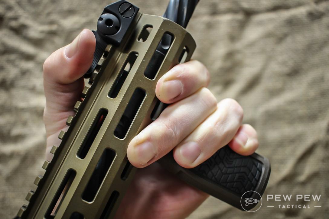 Best AR15 Foregrips [HandsOn] Vertical & Angled Pew Pew Tactical