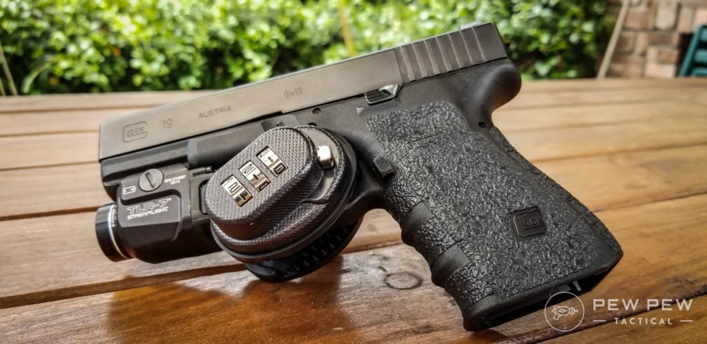 Master Lock 94DSPT on Glock 19