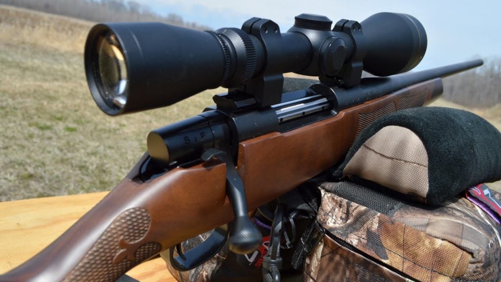 Weatherby Vanguard Camilla with a scope