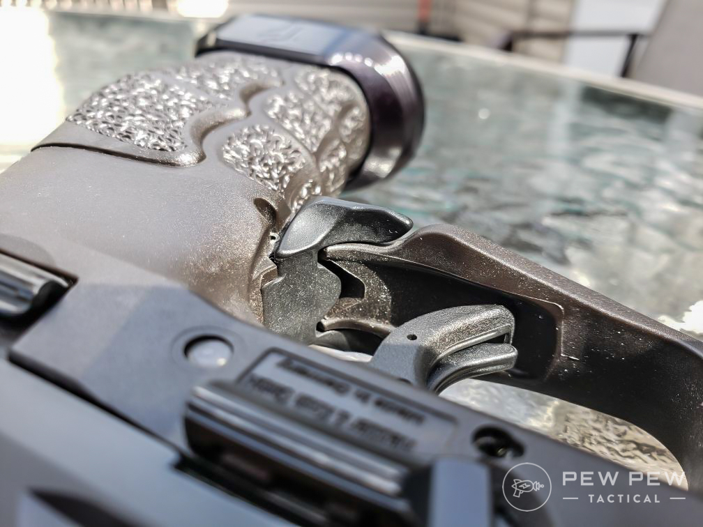 HK V9 mag release