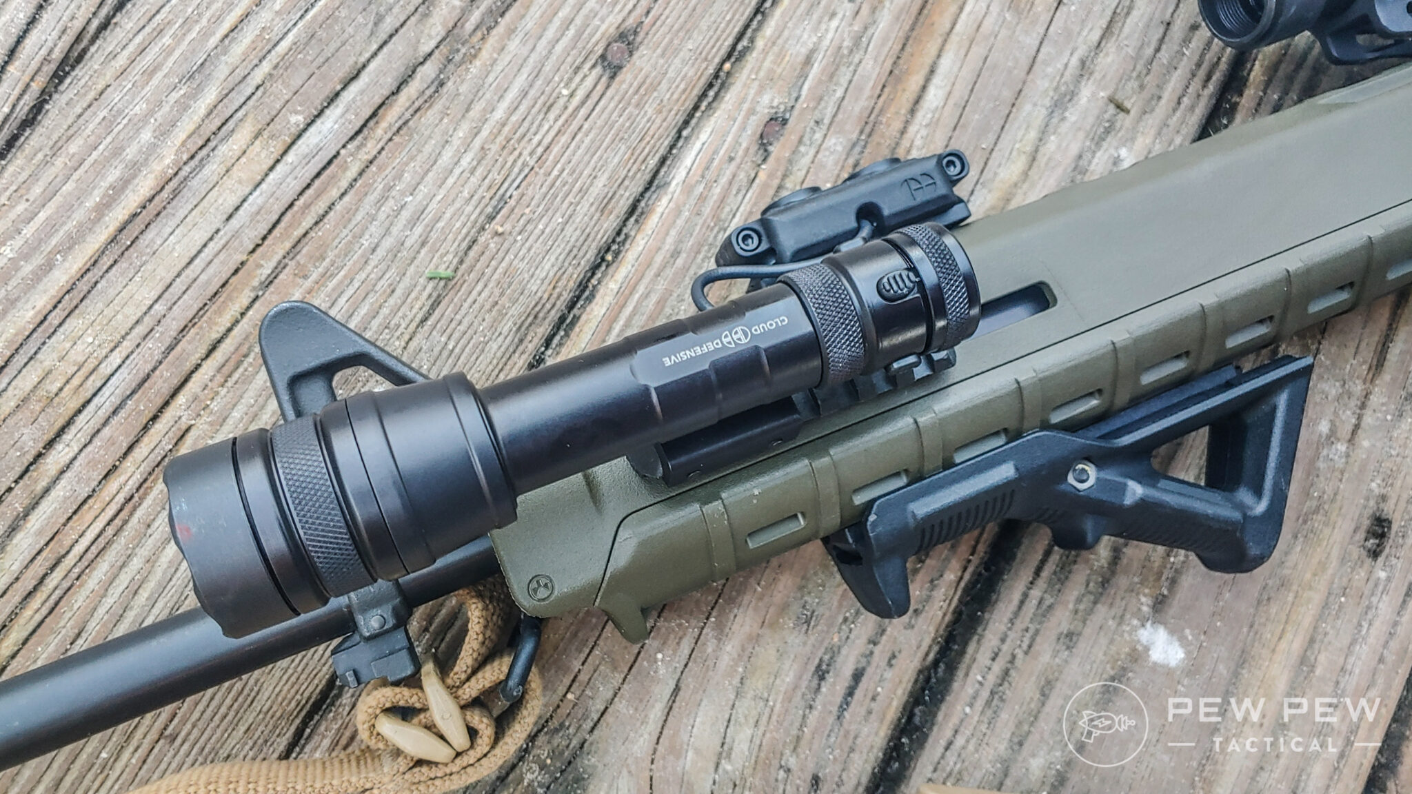 [Handson Review] Cloud Defensive Rein Flashlight Pew Pew Tactical