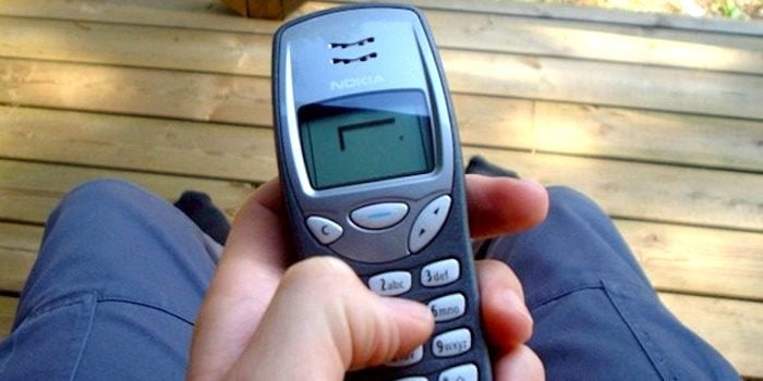Nokia playing snake