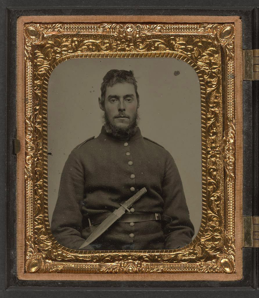 Union Soldier with Bowie