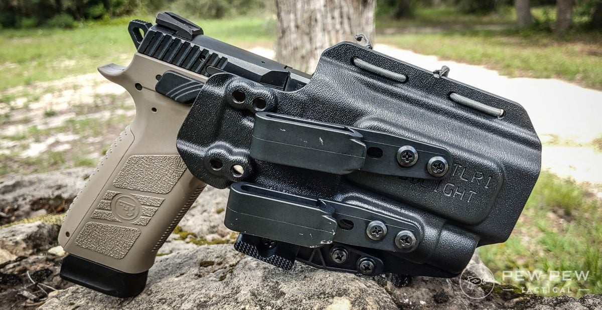 Blackhawk Omnivore Holster (Review & Buying Guide) 2021 - Task