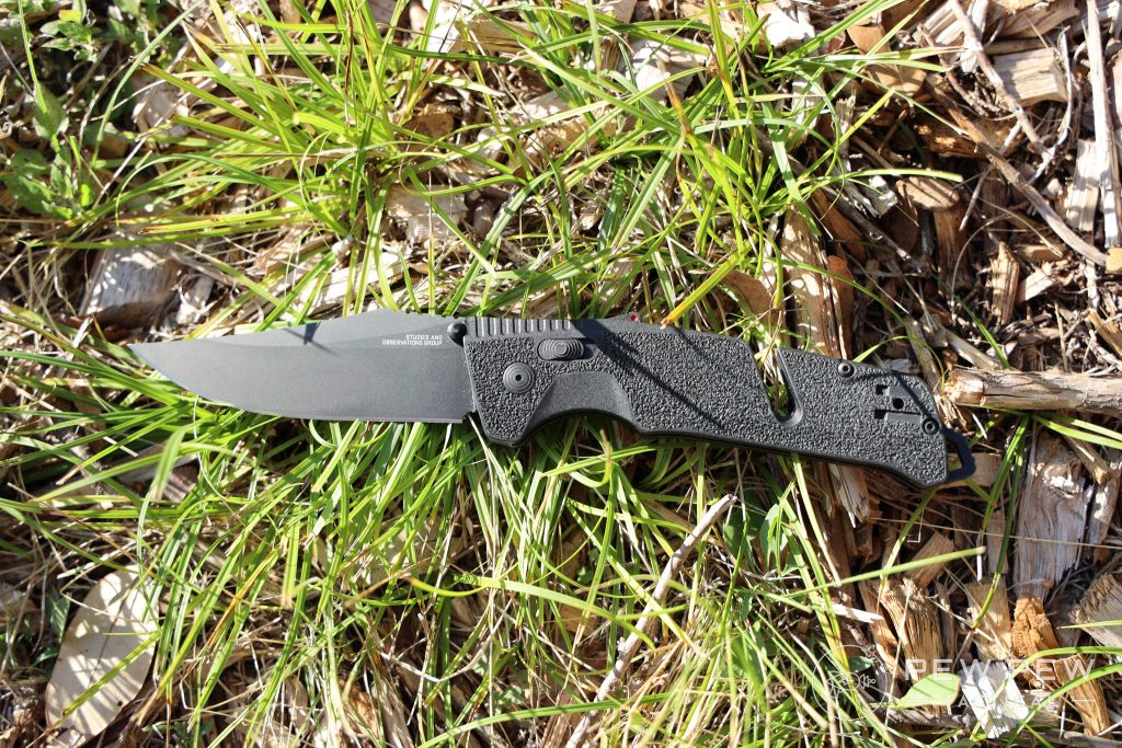 SOG Trident AT on grass