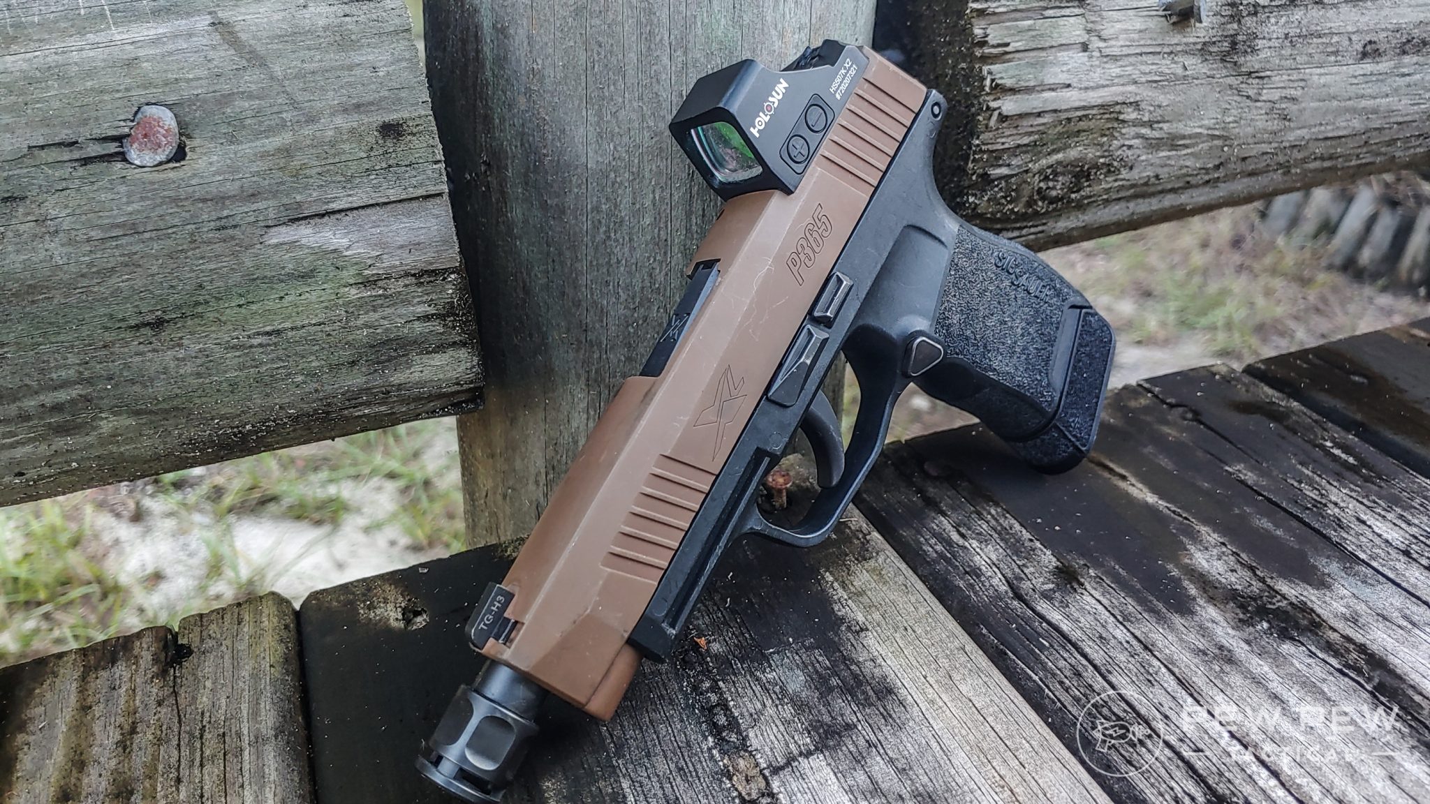 Best Holosun Optics 8 Red Dots for Rifles, Pistols, & Shotguns [Guide