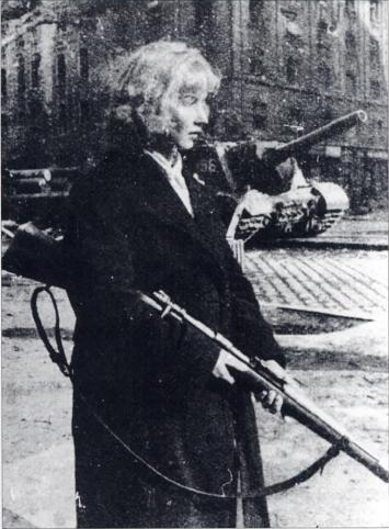 Female soldier that at Corvin Passage