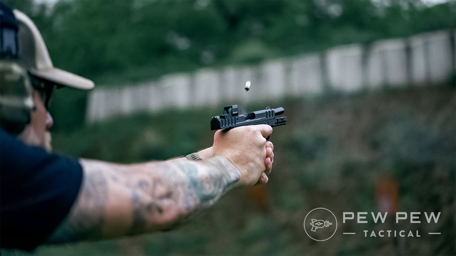 Smith & Wesson Equalizer Review Best Beginner Pistol? Gun USA All Day