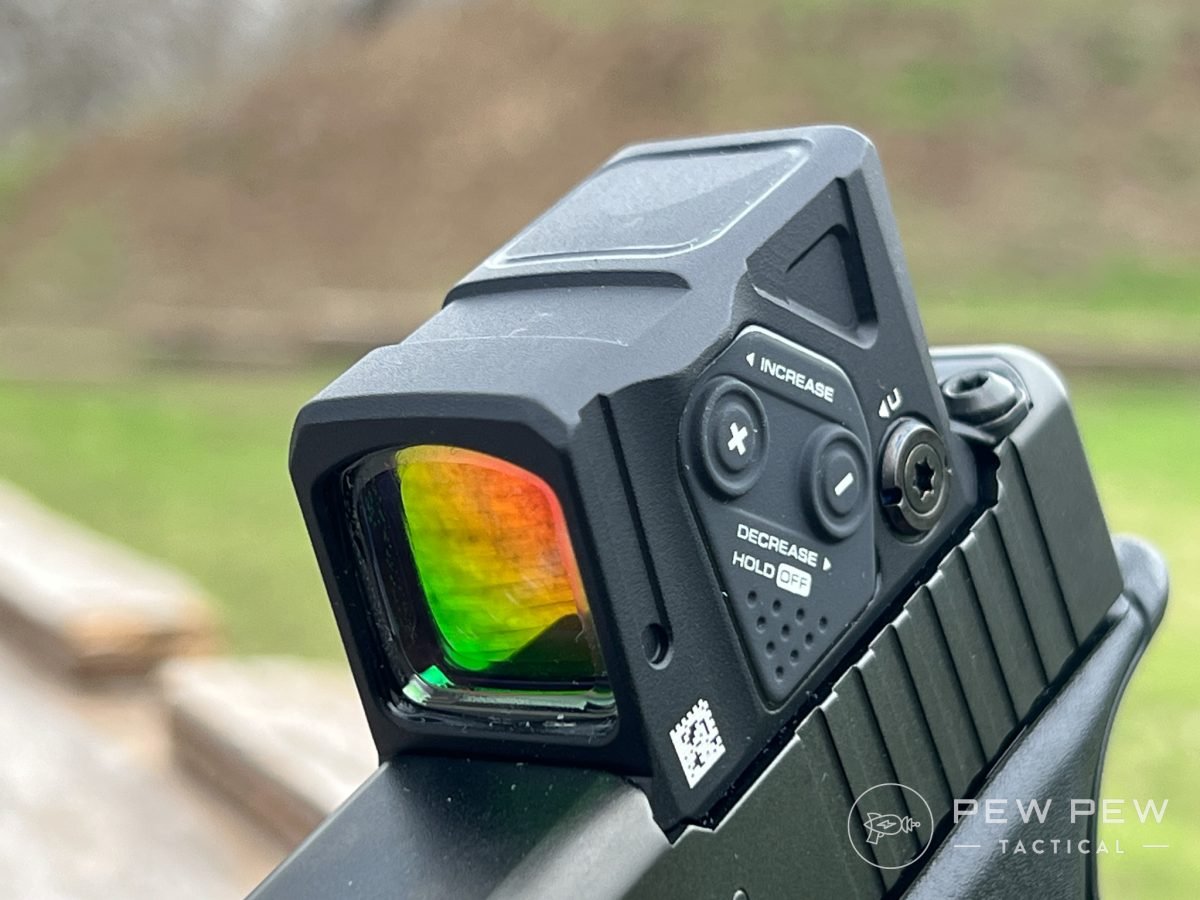 Aimpoint COA posed left