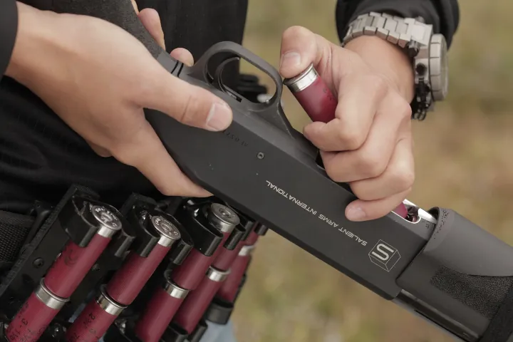 Shotgun twin shell reload