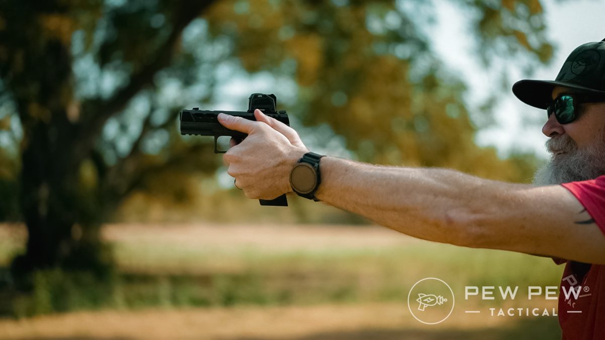 Beretta APX A1 Ported shoot left
